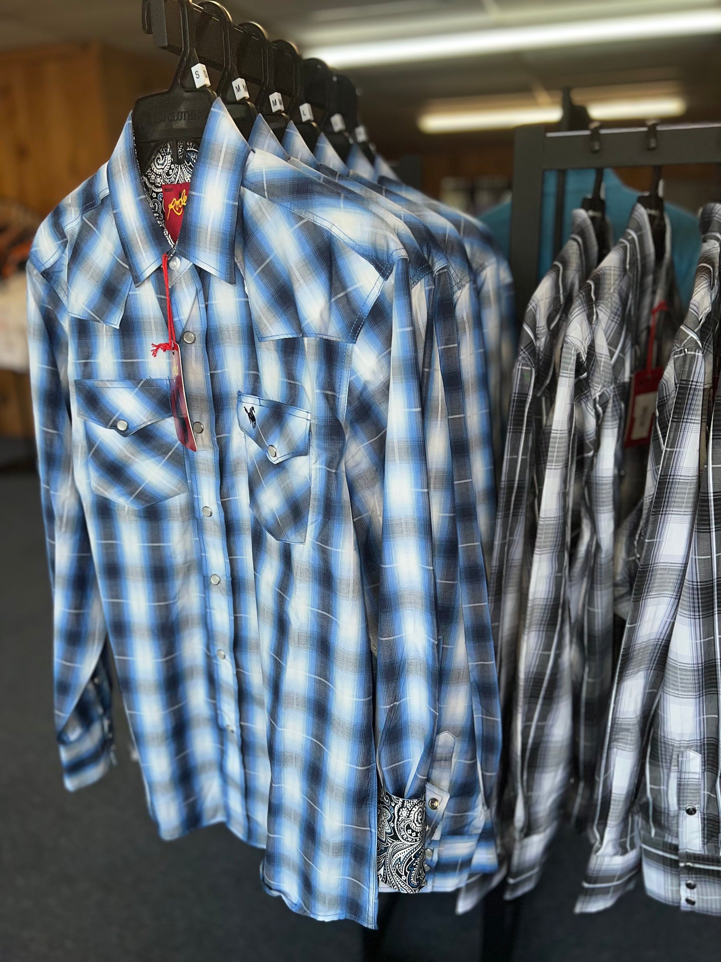 MEN'S BLUE PLAID LONG SLEEVE SNAP SHIRT