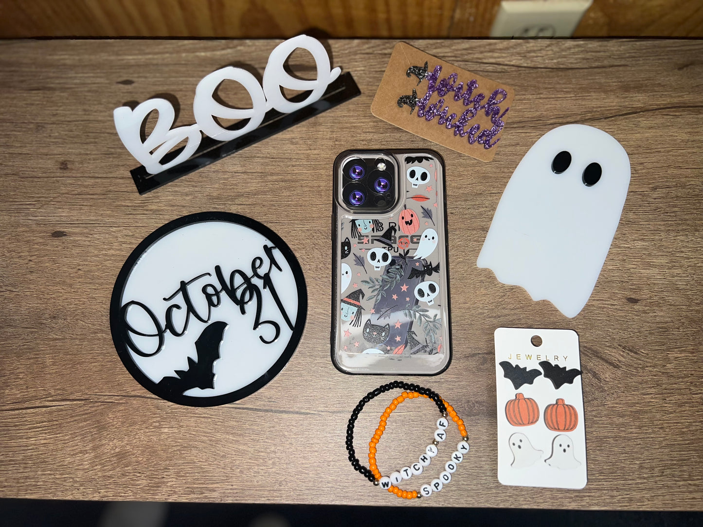 Spooky seasons cell phone case